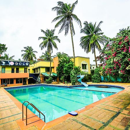Hotel Sangam Karād エクステリア 写真