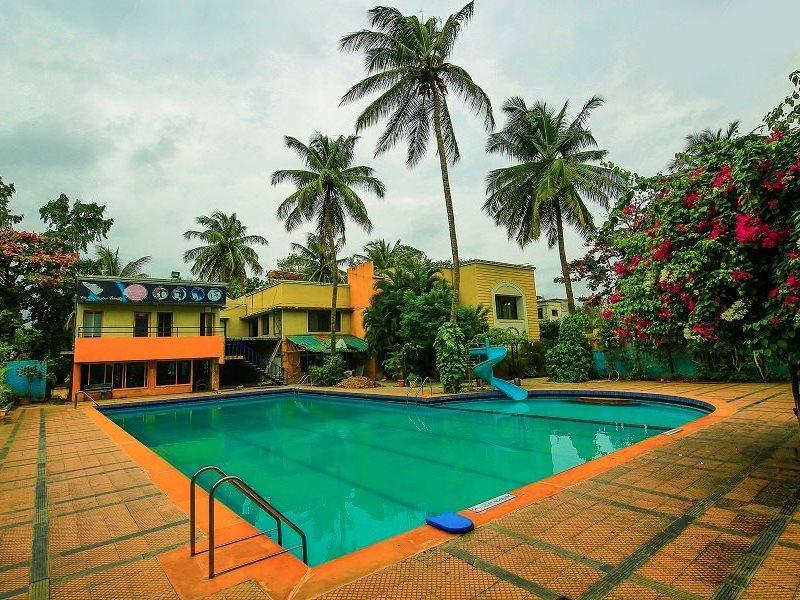 Hotel Sangam Karād エクステリア 写真